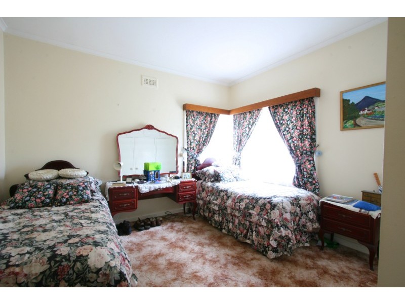 25 Corinda Grove, West Moonah TAS 7009