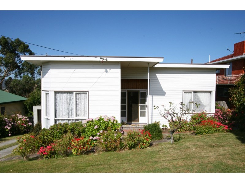 25 Corinda Grove, West Moonah TAS 7009