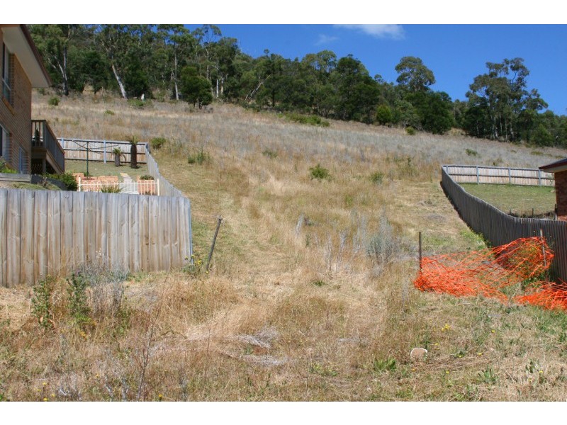 123 Branscombe Road, Claremont TAS 7011