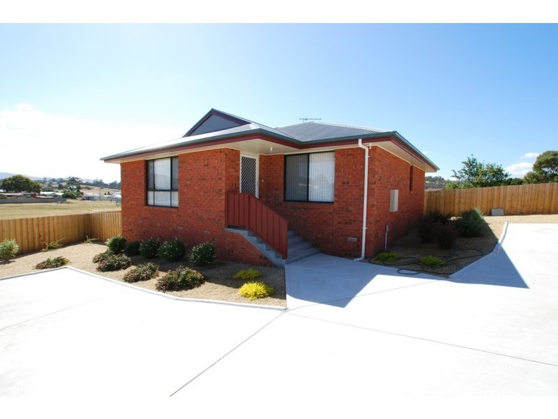 2/19 Melissa Street, Brighton TAS 7030