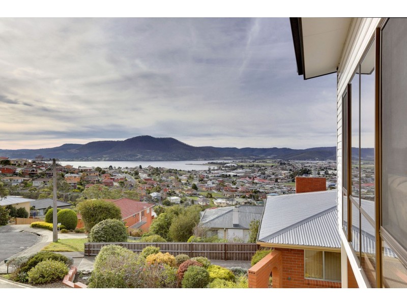 9 Surada Place, Glenorchy TAS 7010