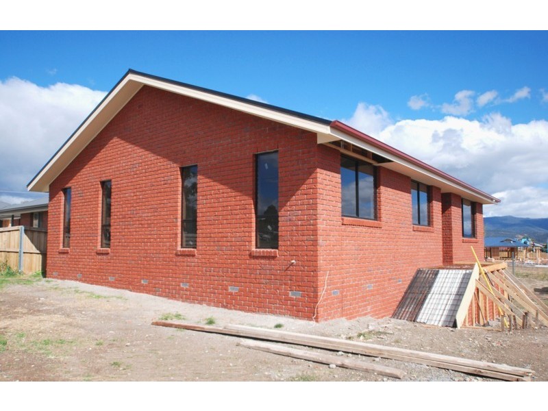 11 Brooke Street, Brighton TAS 7030