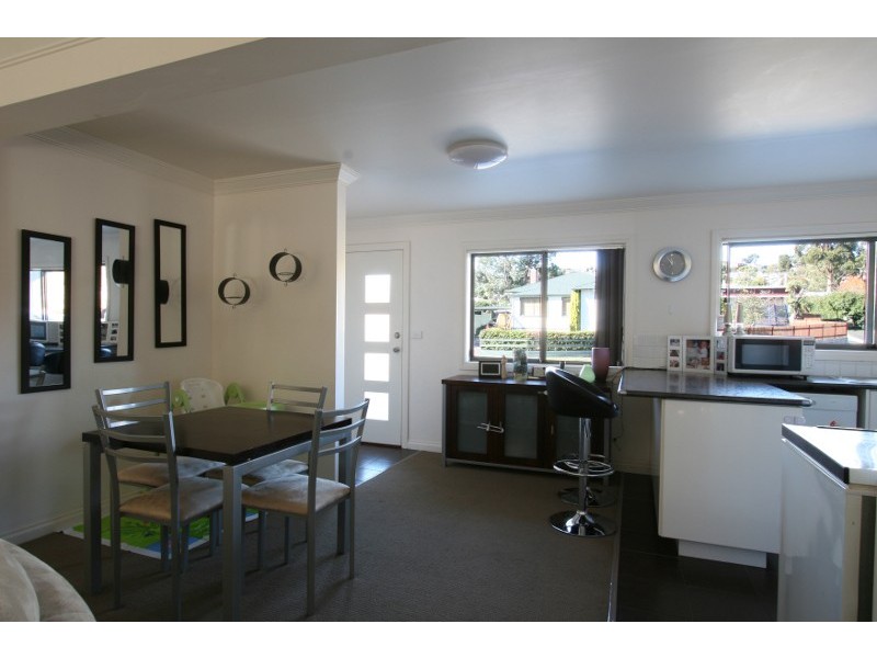 3/2 Chisholm Place, Glenorchy TAS 7010