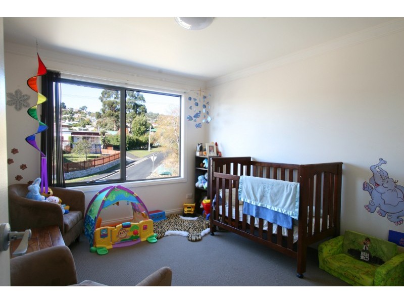 3/2 Chisholm Place, Glenorchy TAS 7010