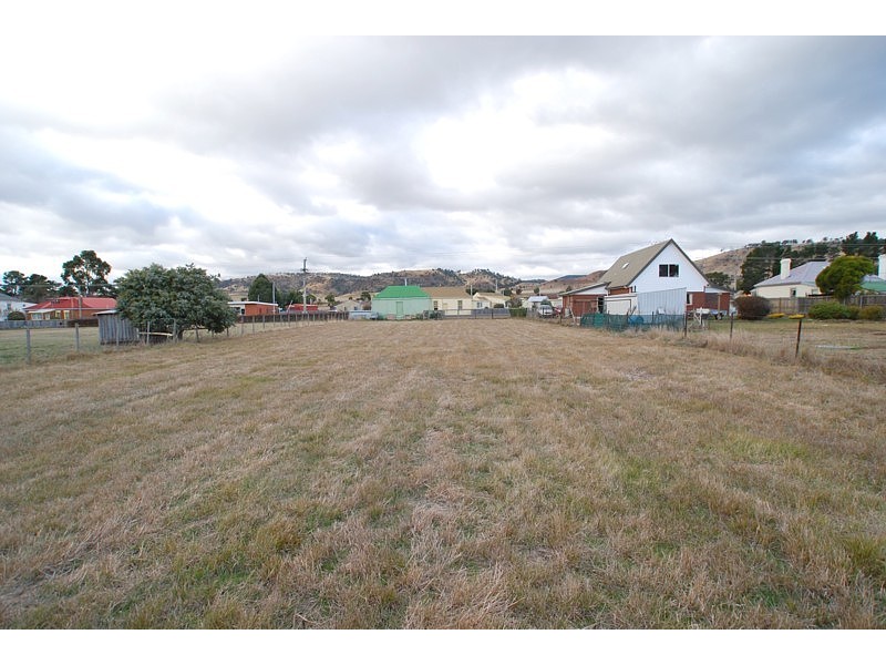 105 Main Street, Kempton TAS 7030