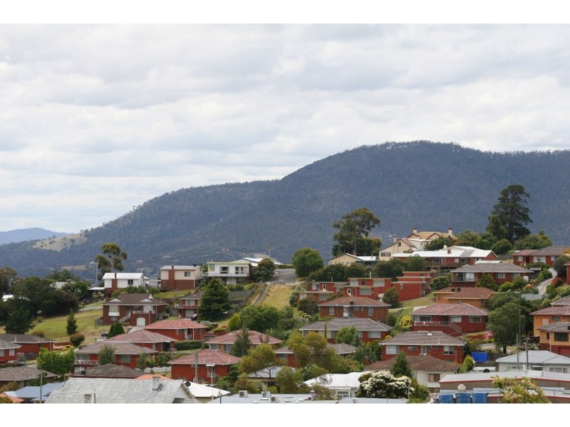 6 Caversham Road, West Moonah TAS 7009