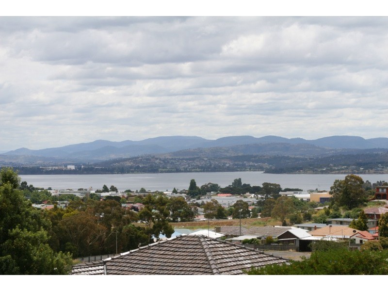 6 Caversham Road, West Moonah TAS 7009