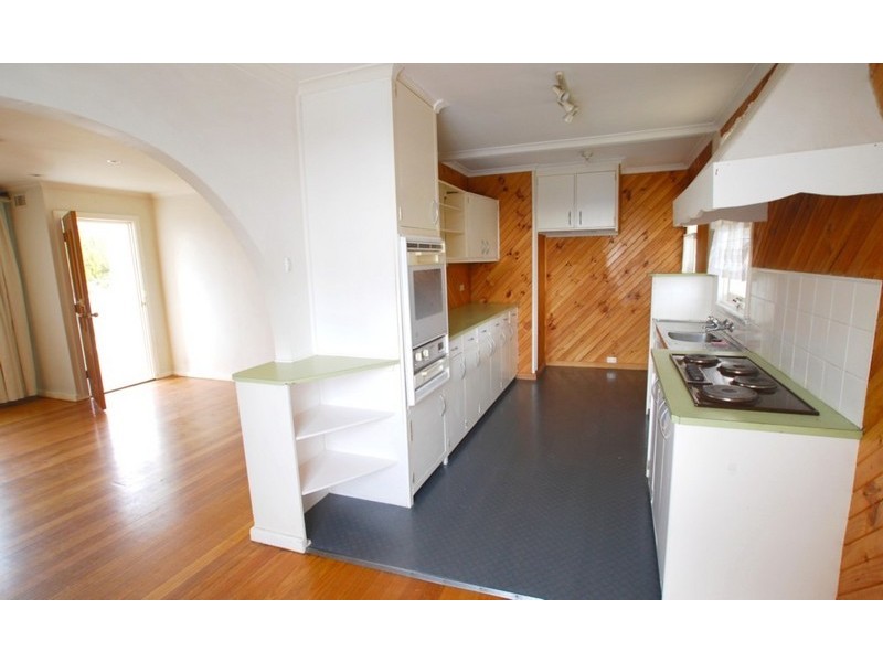 8 Spring Street, Claremont TAS 7011