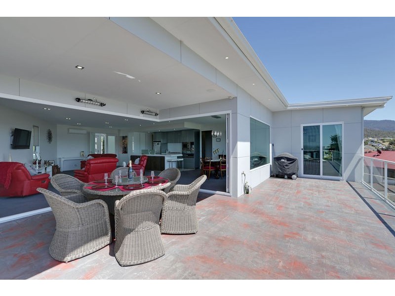 14 Peacock Court, Rosetta TAS 7010