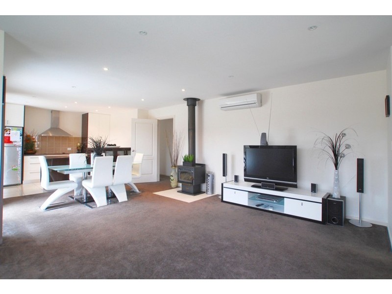 2 Henry Place, Brighton TAS 7030