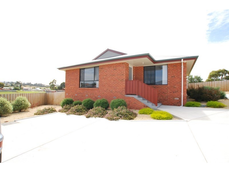 2/19 Melissa Street, Brighton TAS 7030