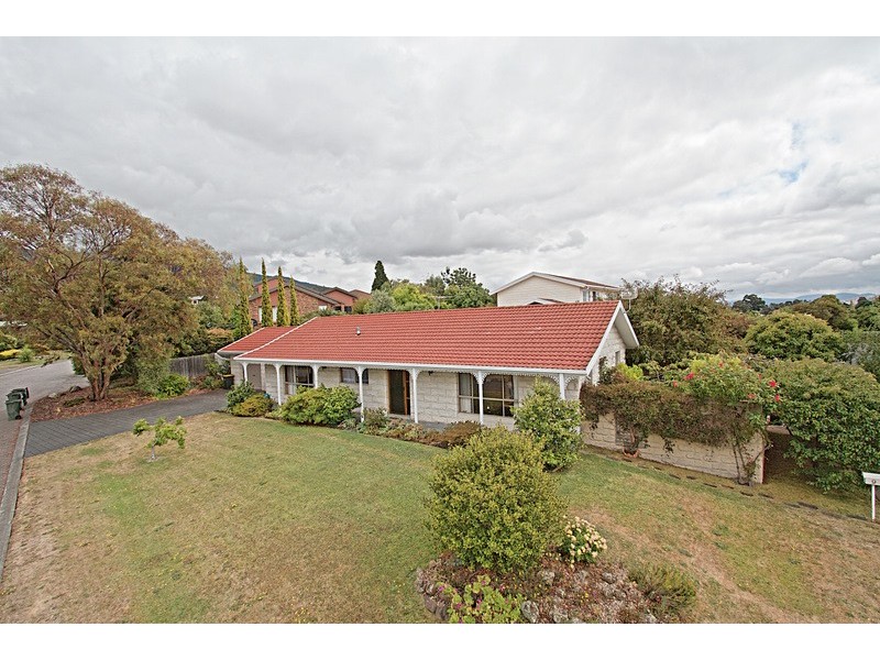 9 Cabernet Drive, Berriedale TAS 7011