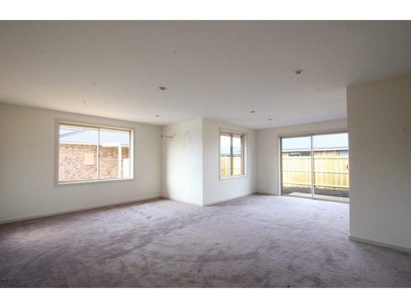 2/16 Dollery Court, Brighton TAS 7030