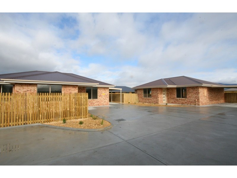 2/16 Dollery Court, Brighton TAS 7030