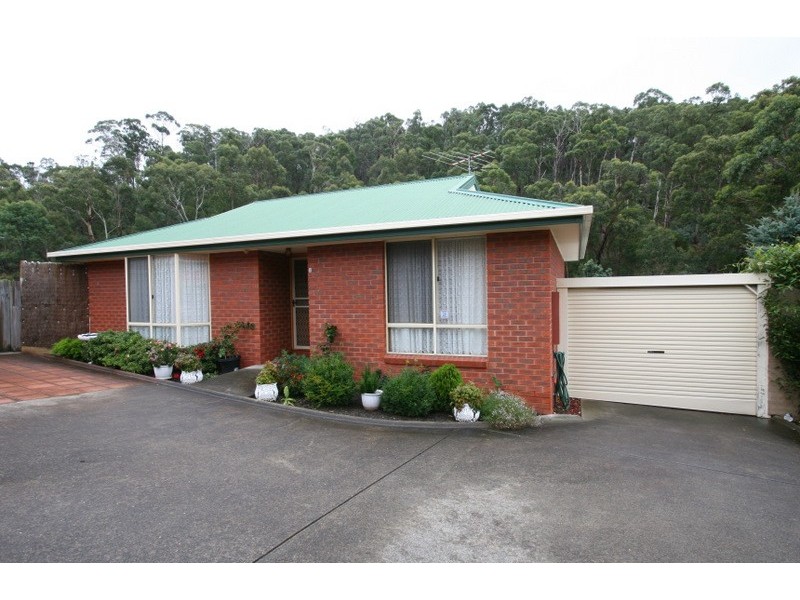 2/147 Pitcairn Street, Montrose TAS 7010