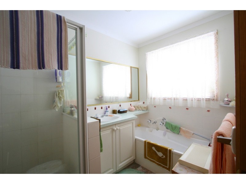 2/147 Pitcairn Street, Montrose TAS 7010