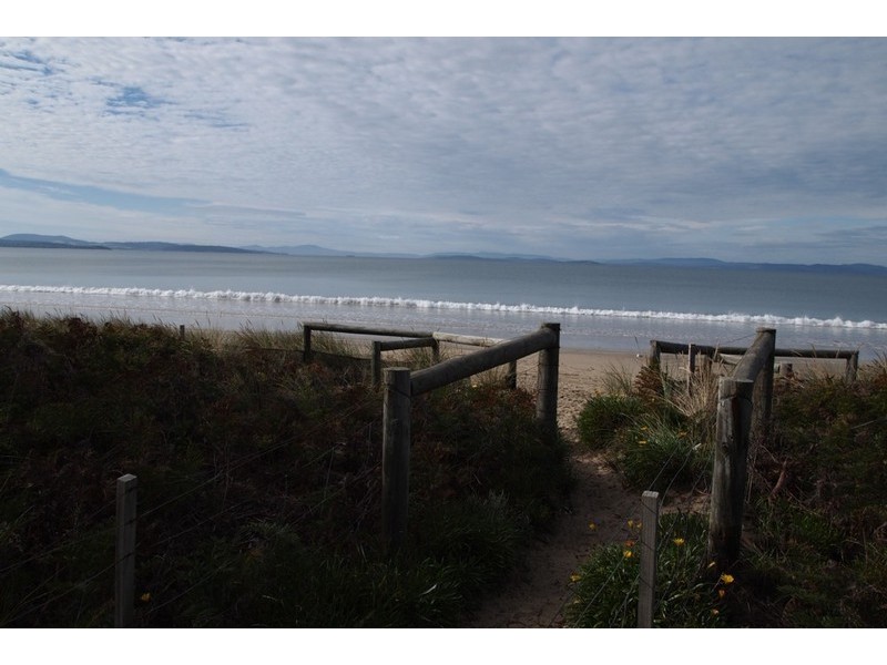 9 Esplanade, Seven Mile Beach TAS 7170