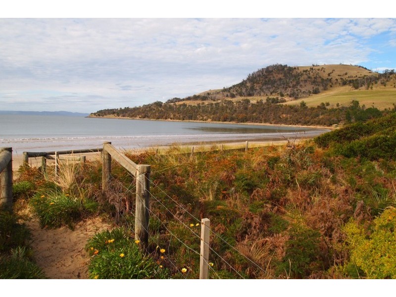 9 Esplanade, Seven Mile Beach TAS 7170