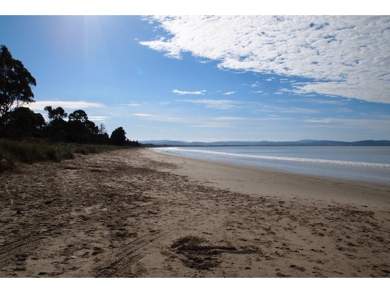 9 Esplanade, Seven Mile Beach TAS 7170