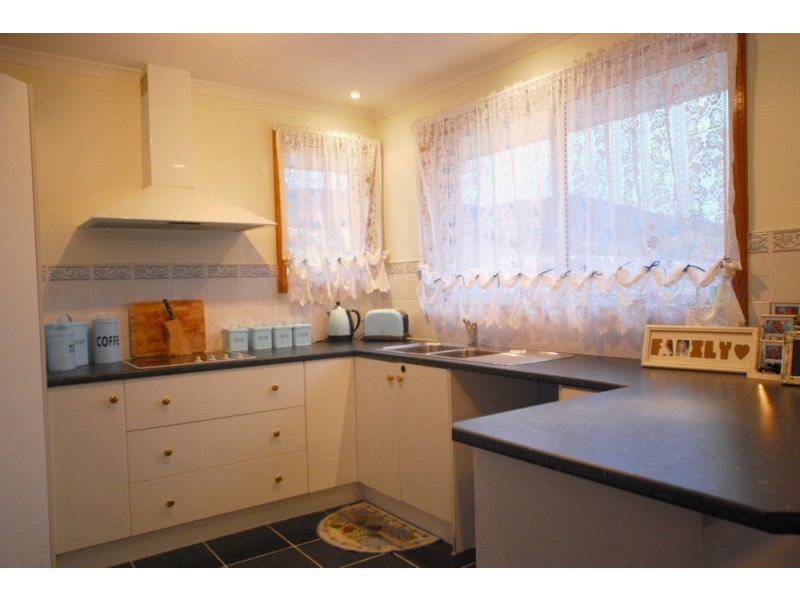 102 Sunshine Road, Austins Ferry TAS 7011