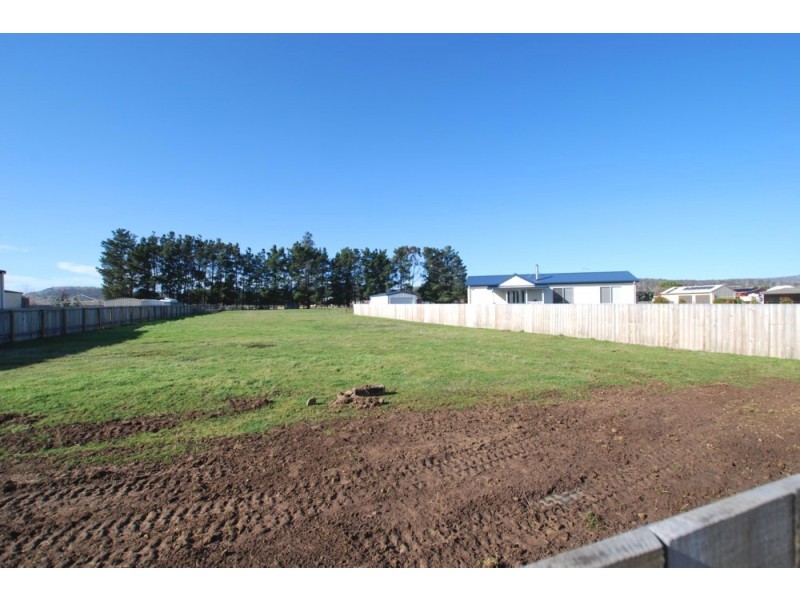 16 George Street, Bothwell TAS 7030