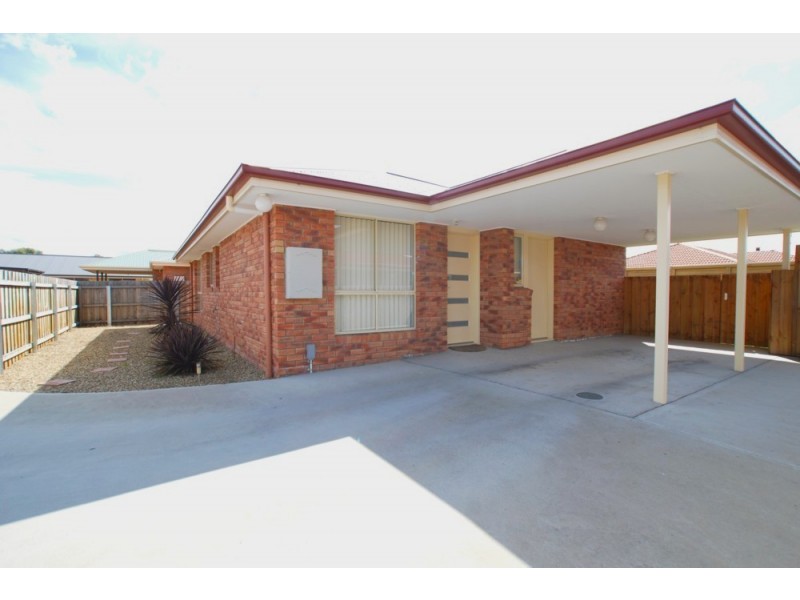 2/9 Lucas Place, Brighton TAS 7030