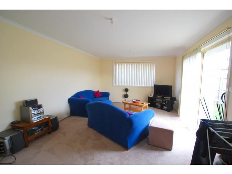 2/9 Lucas Place, Brighton TAS 7030