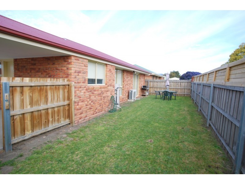 2/9 Lucas Place, Brighton TAS 7030
