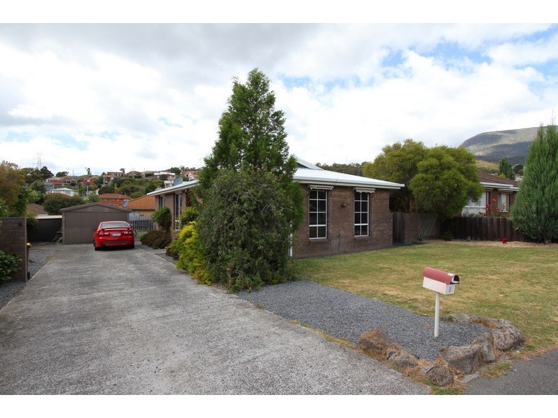 8 Heysen Court, Glenorchy TAS 7010