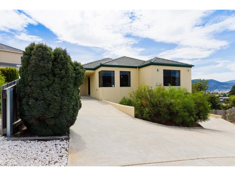 13 Dalmacia Place, Glenorchy TAS 7010