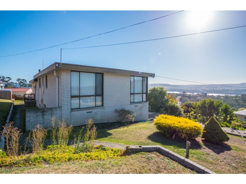 2 Botany Place, Austins Ferry TAS 7011