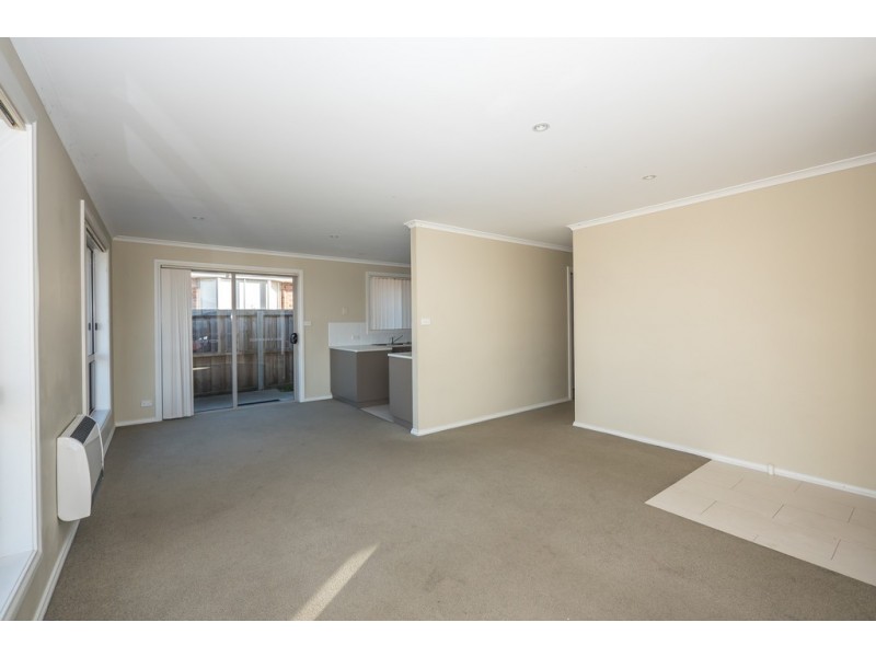 8/1-3 Leighland Road, Claremont TAS 7011