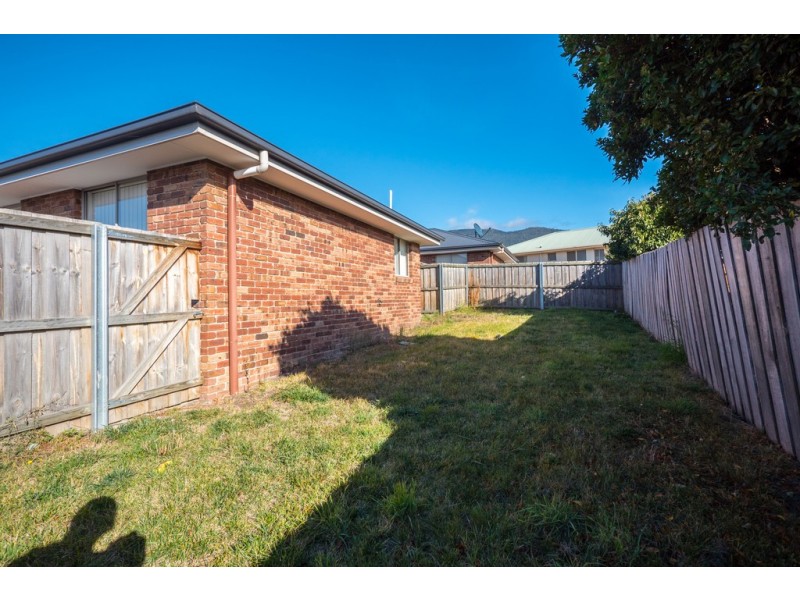 8/1-3 Leighland Road, Claremont TAS 7011
