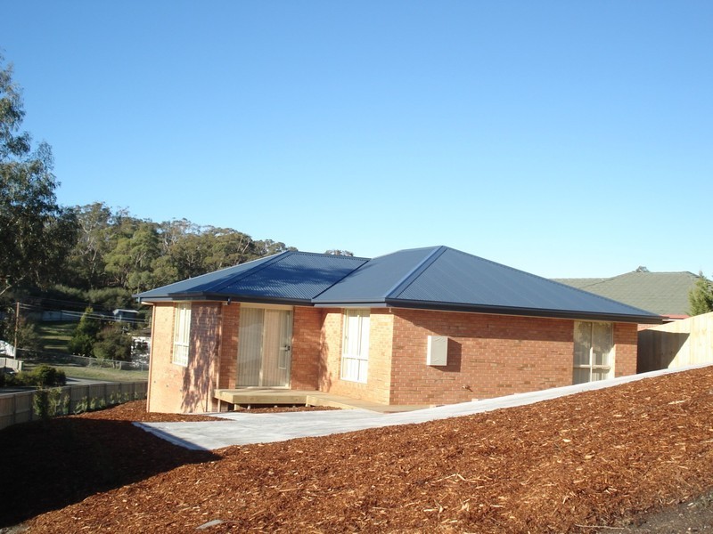 1 Elliston Road, Claremont TAS 7011