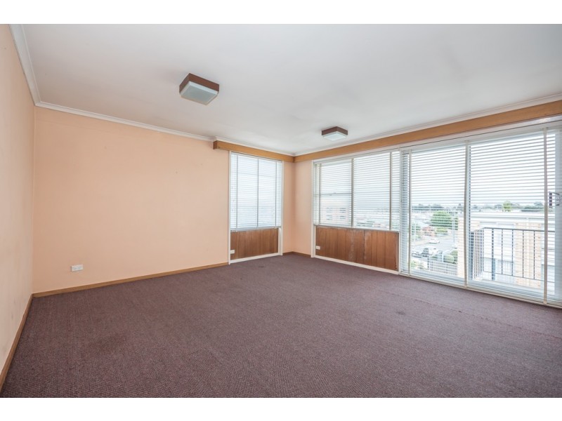 10/10 Ballawinnie Road, Lindisfarne TAS 7015