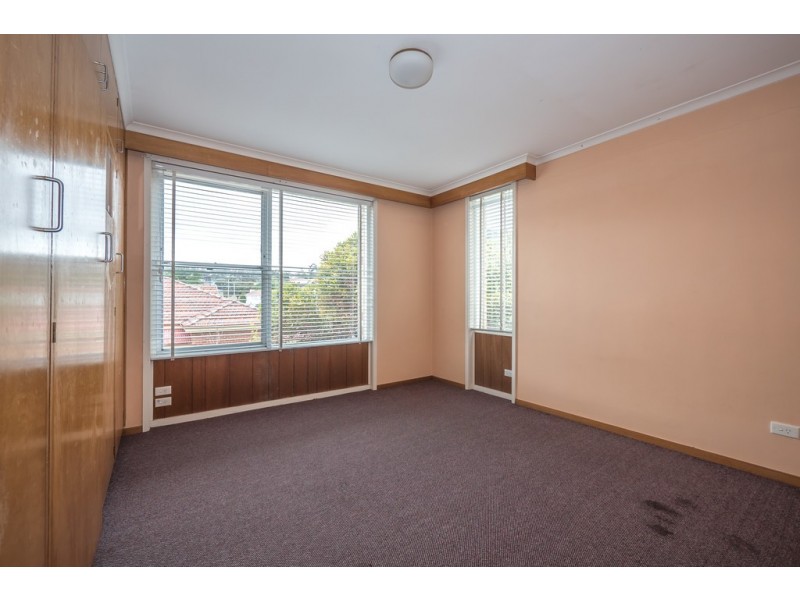 10/10 Ballawinnie Road, Lindisfarne TAS 7015