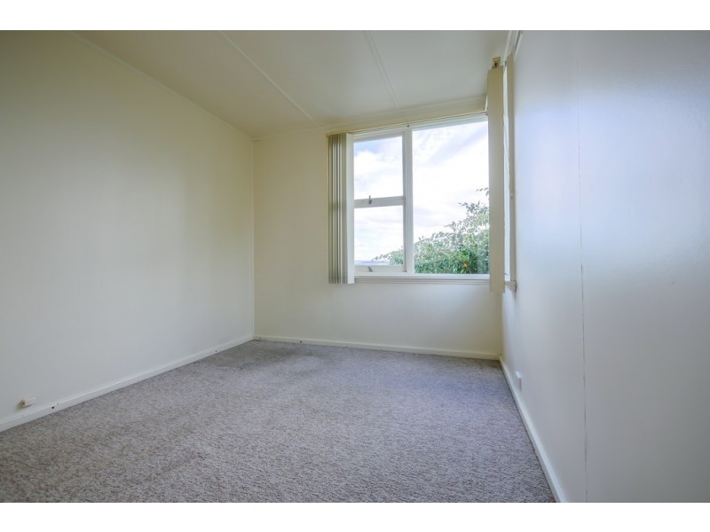 15 Pekurn Crescent, Berriedale TAS 7011