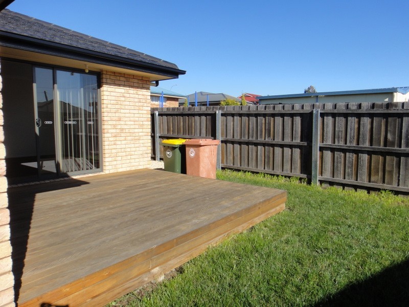 2/7 Alice Place, Brighton TAS 7030