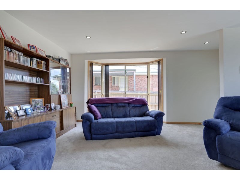 2/9 Henry Place, Brighton TAS 7030