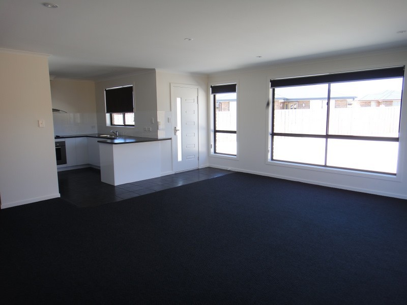 2/19 Alice Place, Brighton TAS 7030