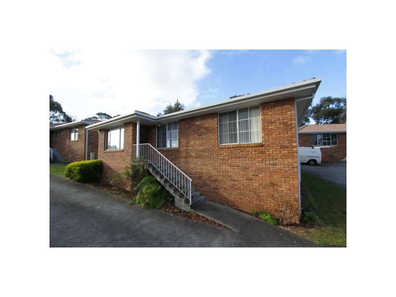 3/135 Malunna Road, Lindisfarne TAS 7015