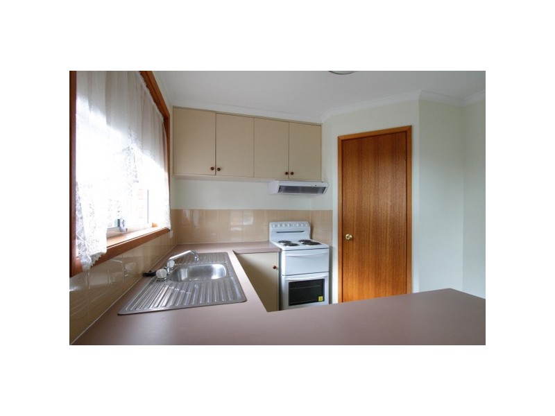 3/135 Malunna Road, Lindisfarne TAS 7015