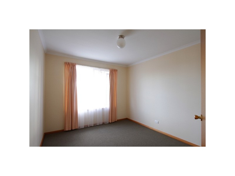 3/135 Malunna Road, Lindisfarne TAS 7015