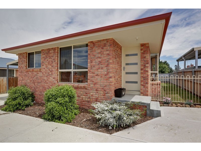 4/9 Henry Place, Brighton TAS 7030
