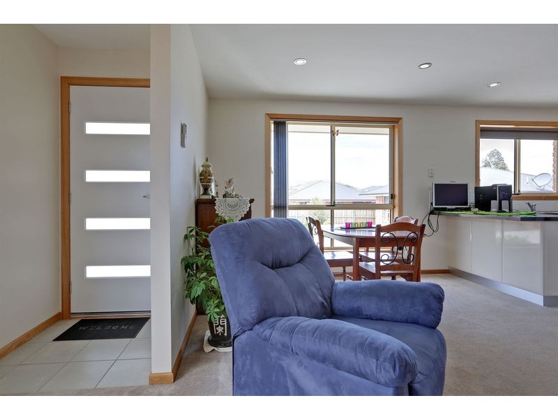 4/9 Henry Place, Brighton TAS 7030
