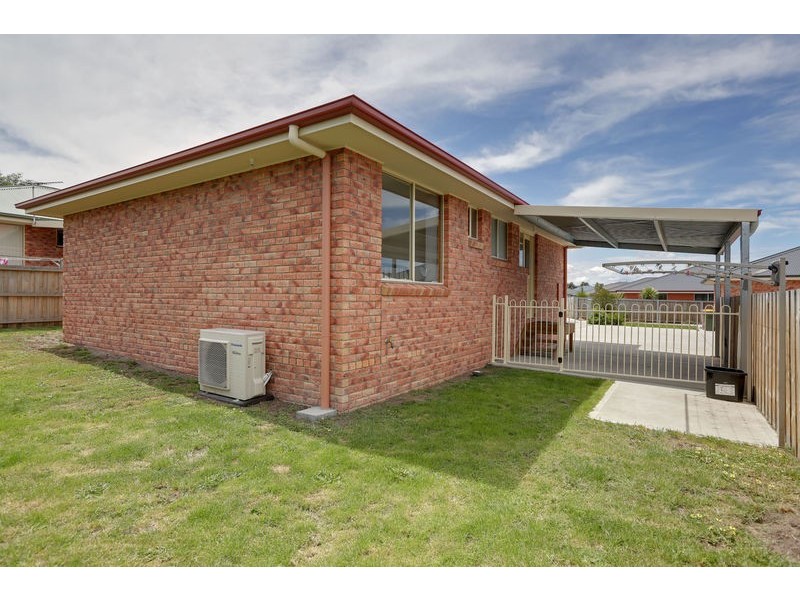 4/9 Henry Place, Brighton TAS 7030