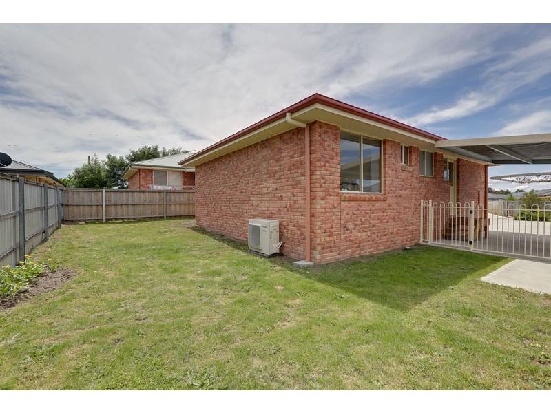 4/9 Henry Place, Brighton TAS 7030