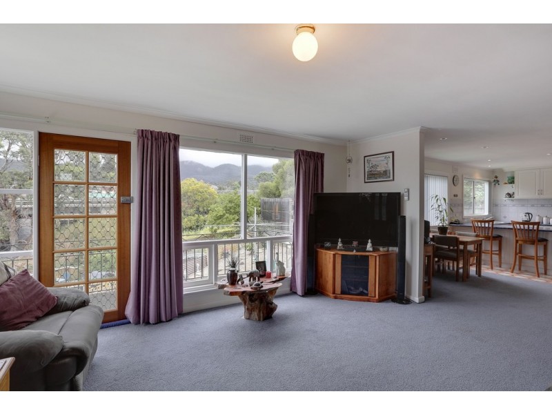 27 Leighland Road, Claremont TAS 7011