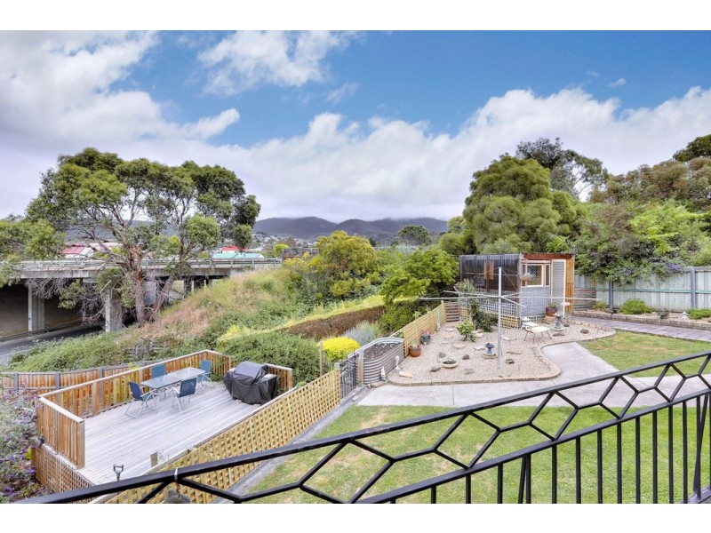 27 Leighland Road, Claremont TAS 7011