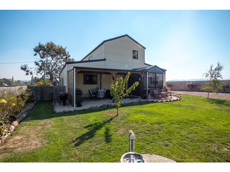 18 George Street, Bothwell TAS 7030